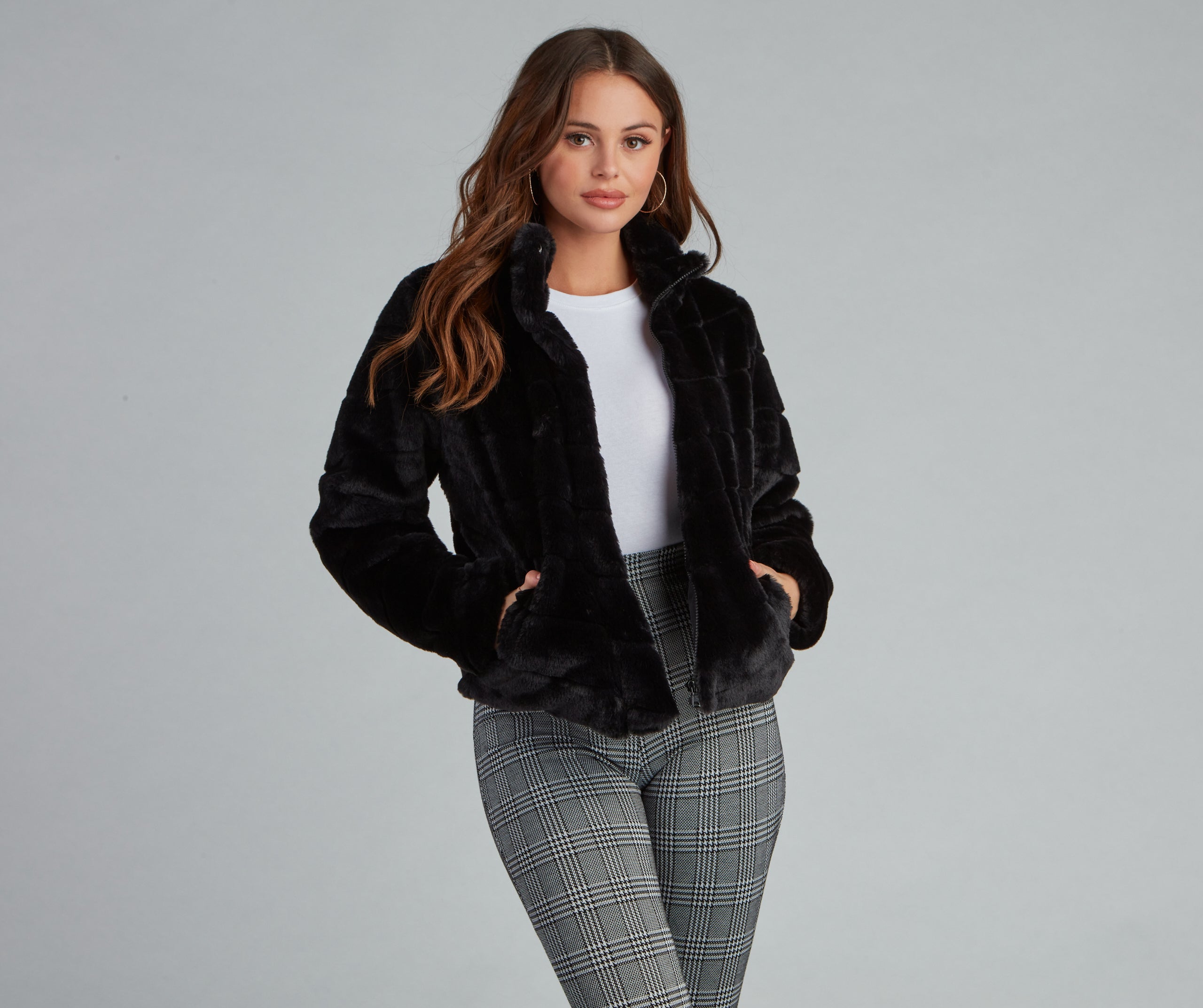 Trendy Illusion Stripe Faux Fur Jacket - Image 5
