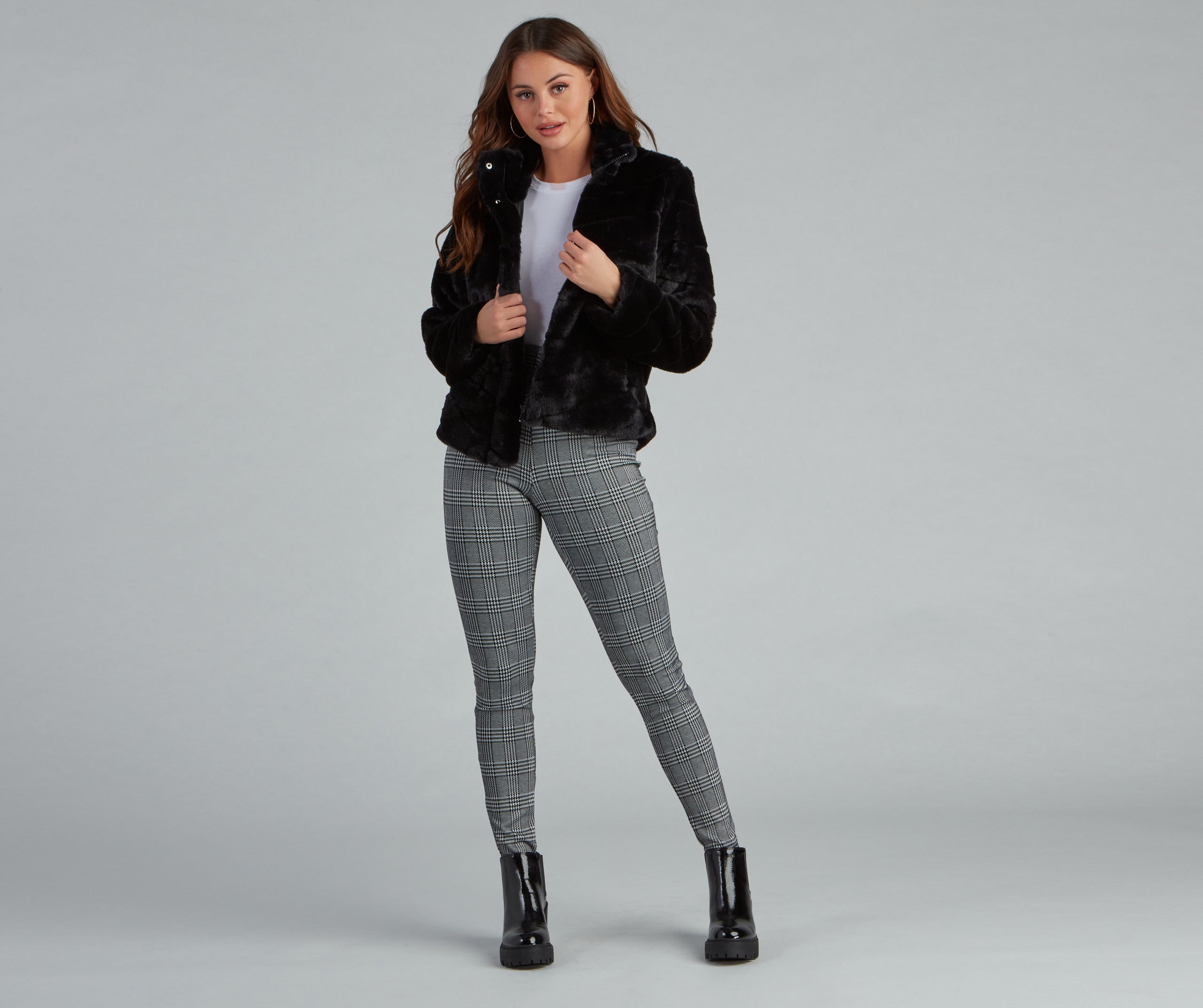Trendy Illusion Stripe Faux Fur Jacket - Image 7