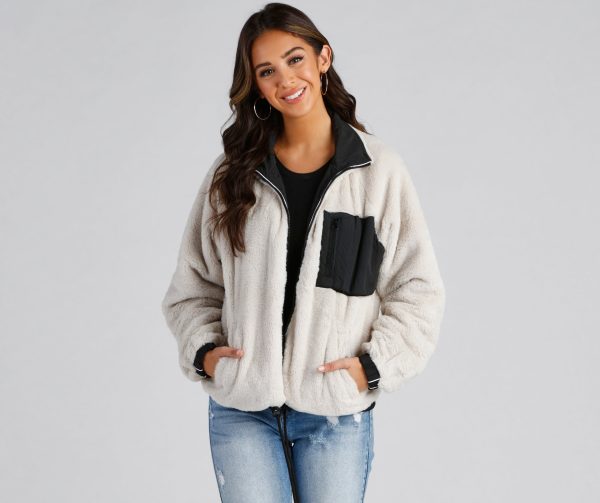 Trendy Nylon Faux Fur Reversible Jacket - Image 2