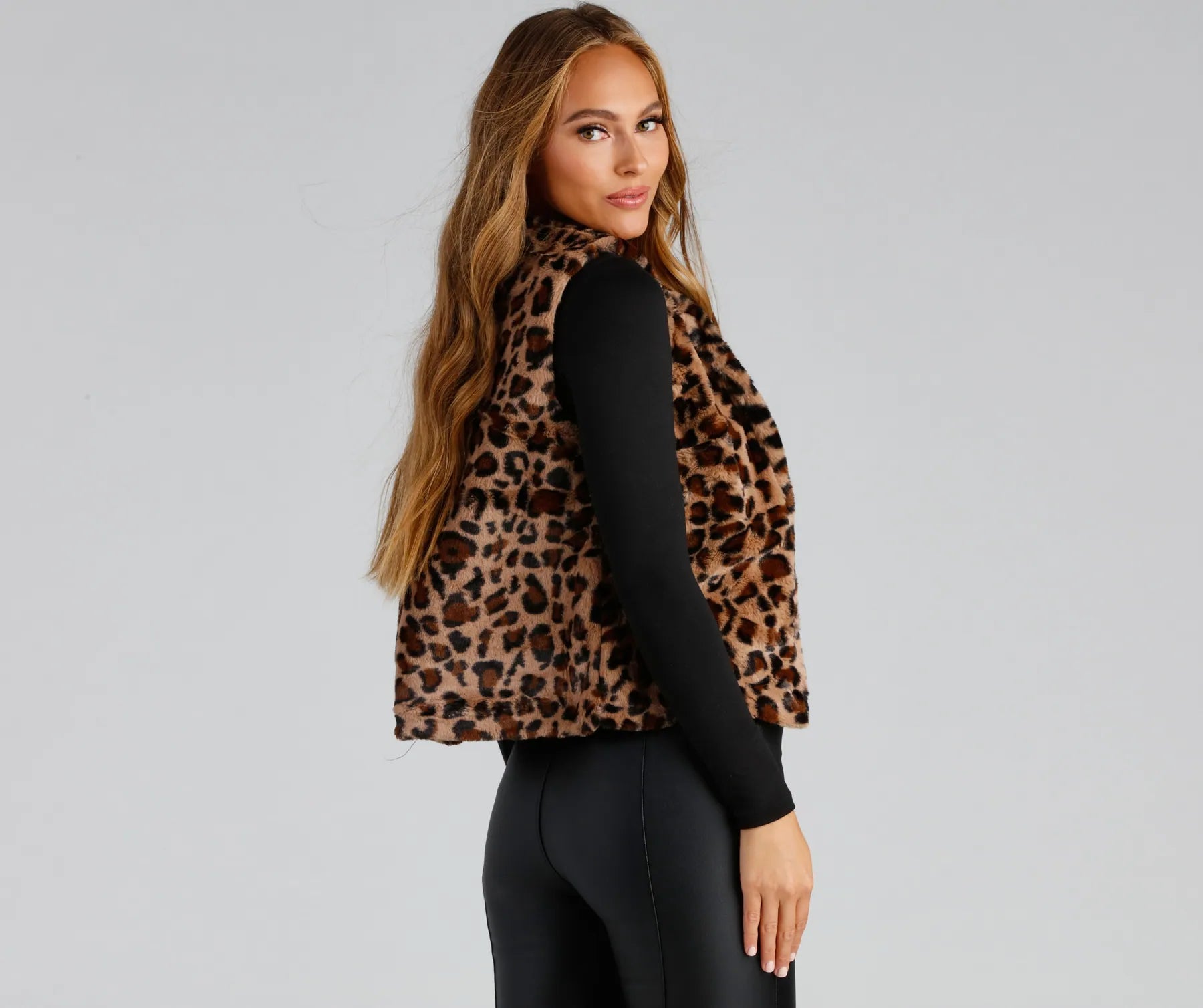 Chic And Fab Faux Fur Vest - Image 2