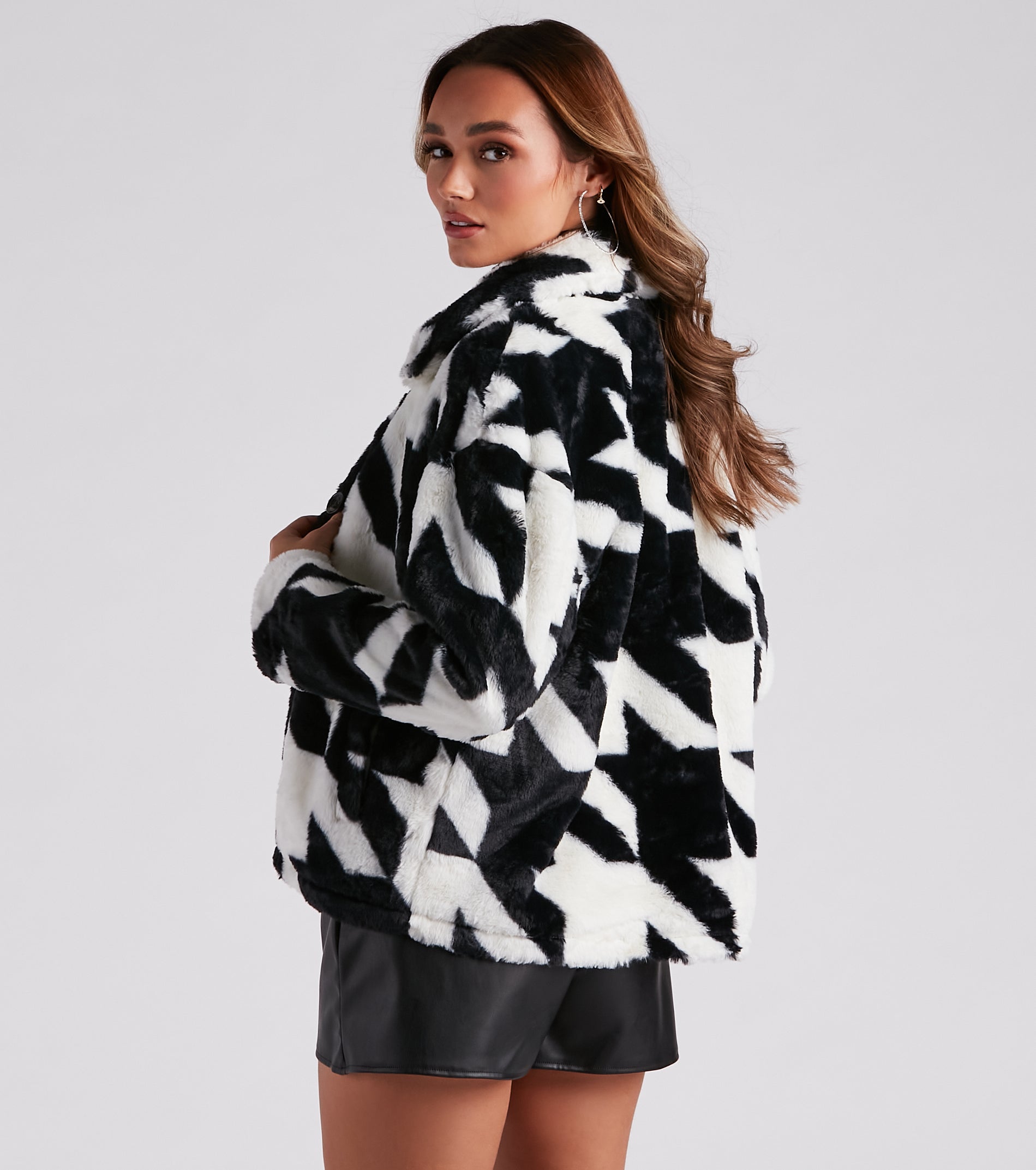 Trendsetting Girl Faux Fur Coat - Image 4
