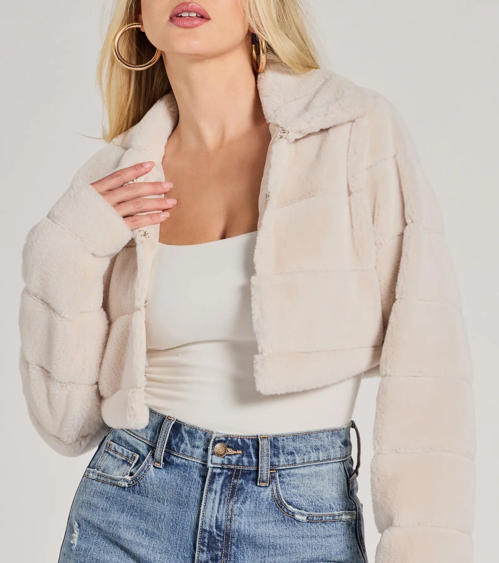 She's An Icon Faux Fur Cropped Jacket - Image 4