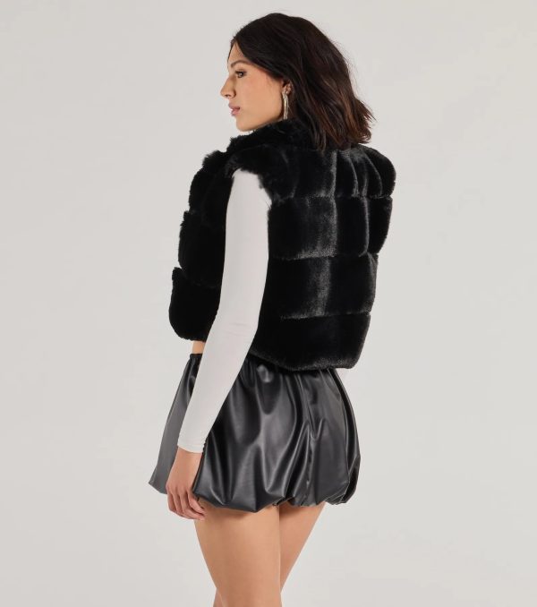 Perfectly Luxe Faux Fur Cropped Vest - Image 6