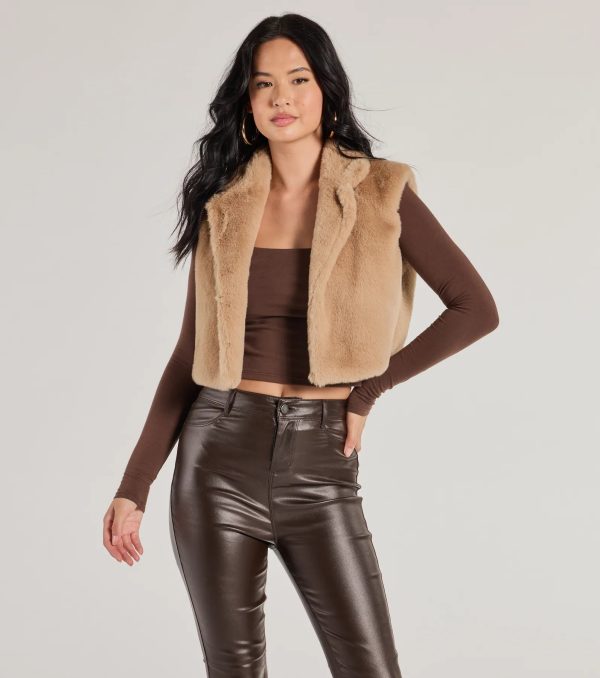Cozy Glamour Faux Fur Cropped Vest - Image 2