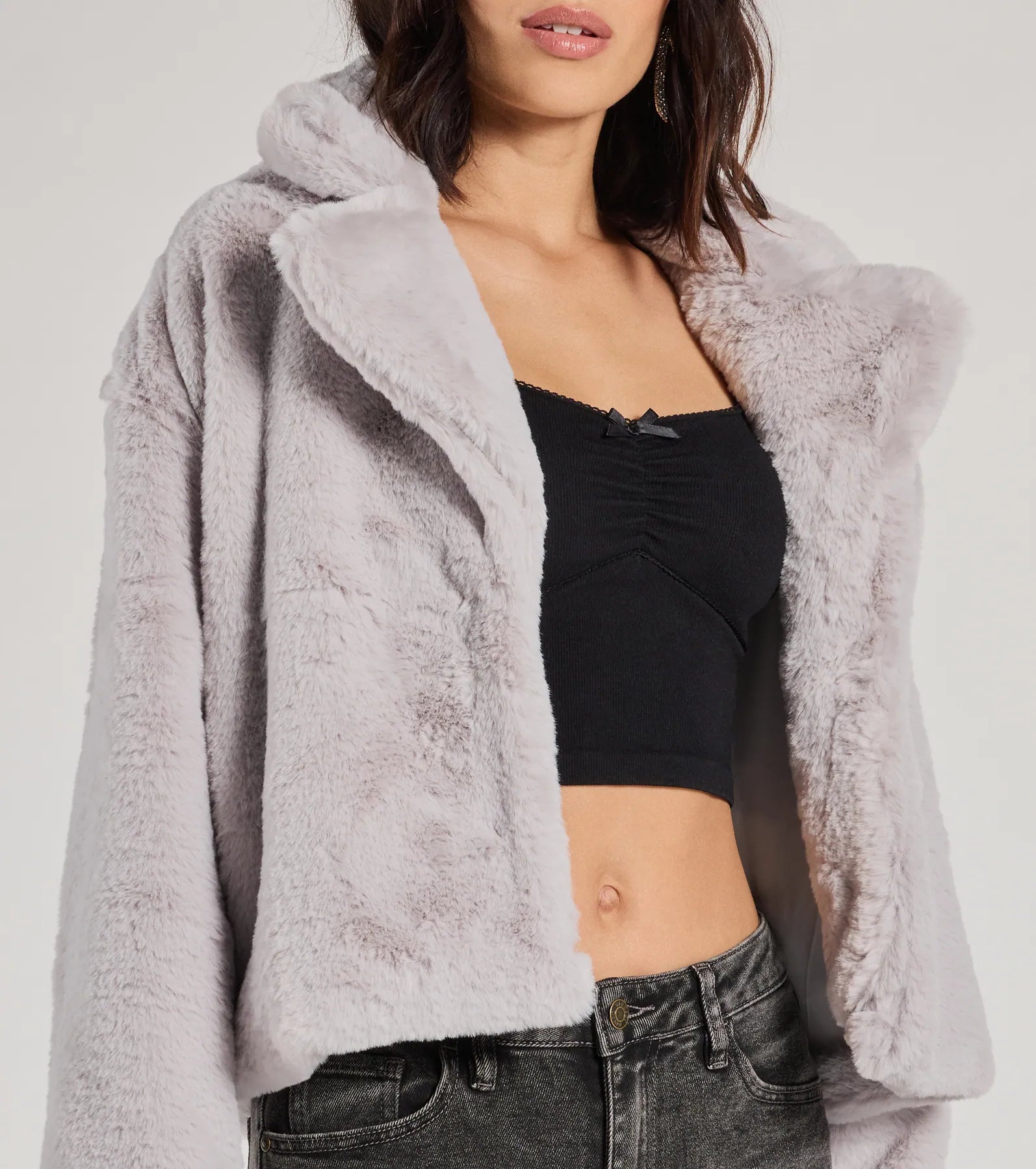 Diva Chic Cropped Faux Fur Jacket - Image 4
