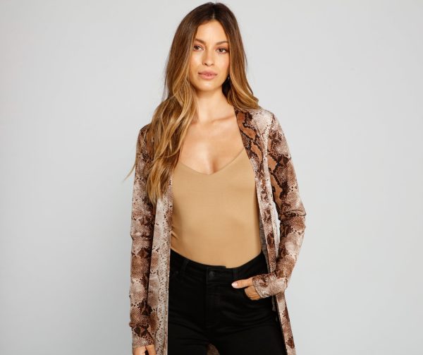 Stylish And Sassy Snake Knit Duster - Image 3