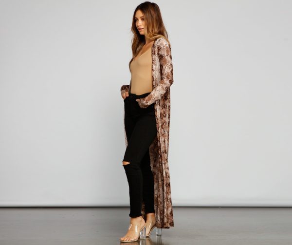 Stylish And Sassy Snake Knit Duster - Image 4
