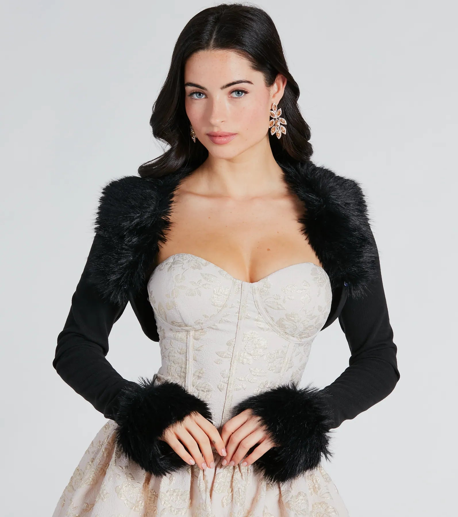 Exclusive Chic Removable Faux Fur Long Sleeve Bolero - Image 6