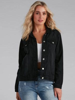 Effortlessly Trendy Boyfriend Denim Jacket