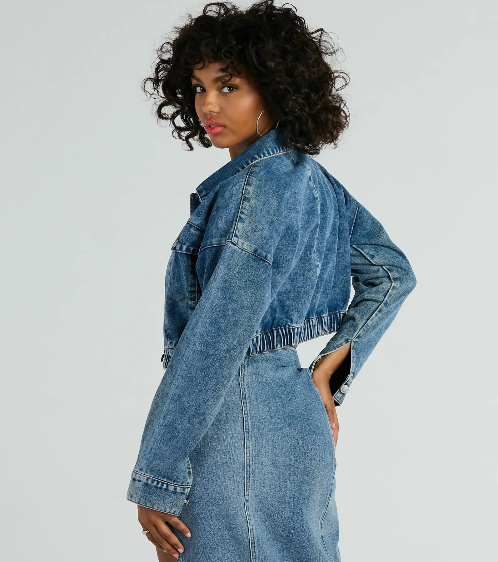 On My Way Trucker Crop Denim Jacket - Image 6