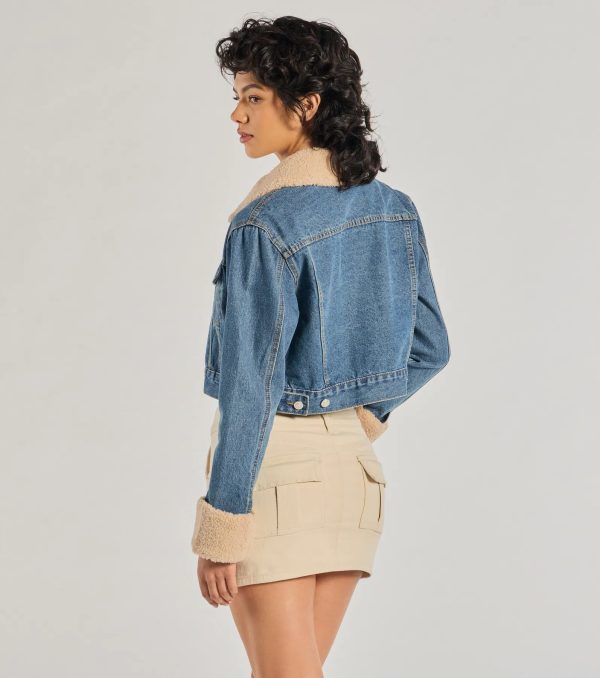 Trendy Faux Sherpa Trimmed Denim Trucker Jacket - Image 2