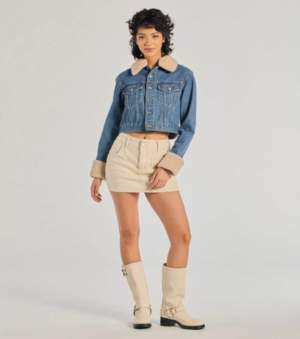 Trendy Faux Sherpa Trimmed Denim Trucker Jacket - Image 3