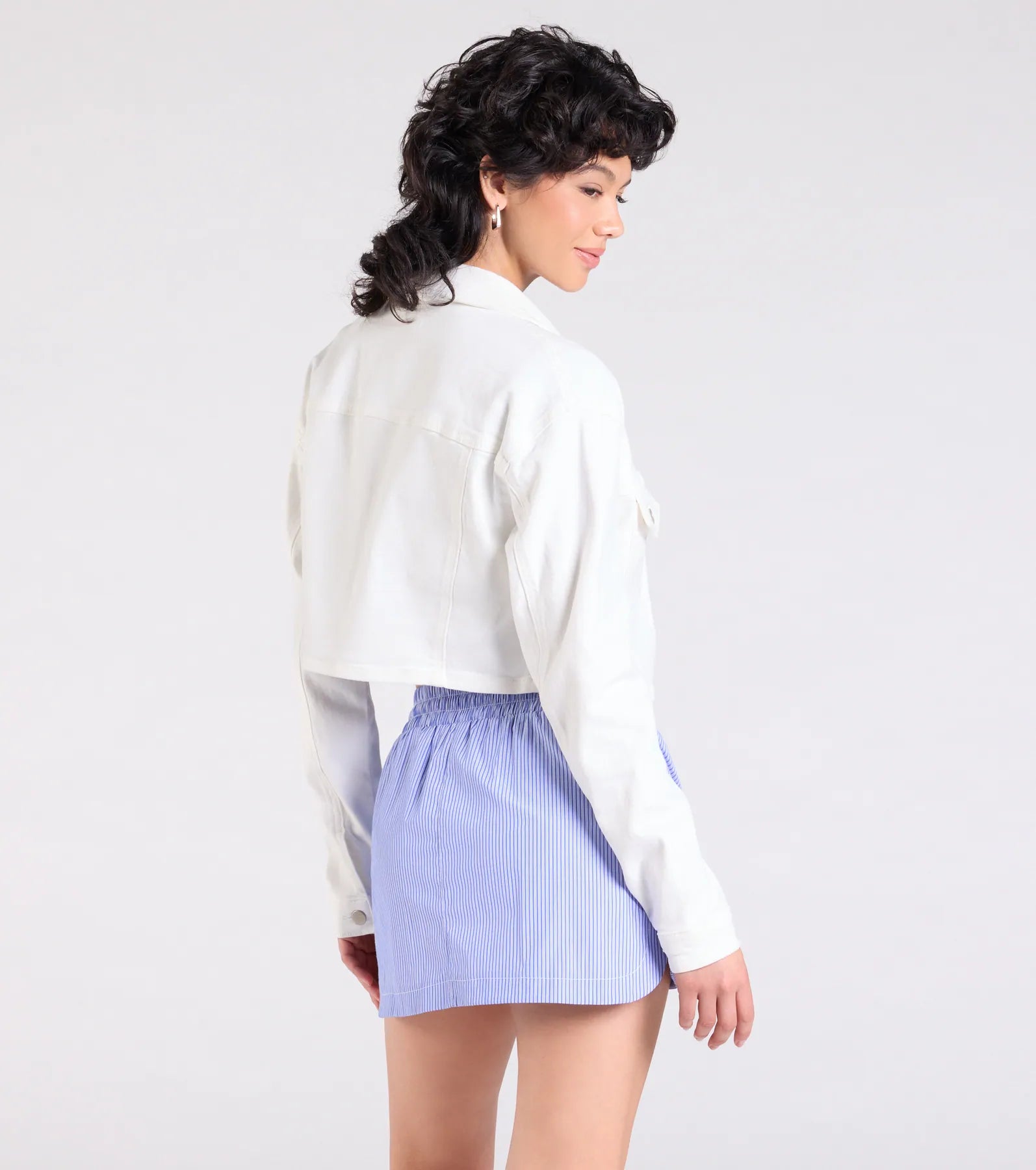 Trendy Classic Cropped Denim Jacket - Image 6