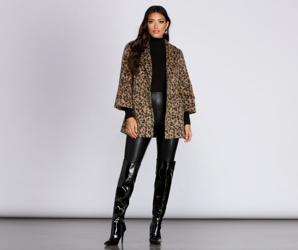 Collared Faux Fur Leopard Coat - Image 3