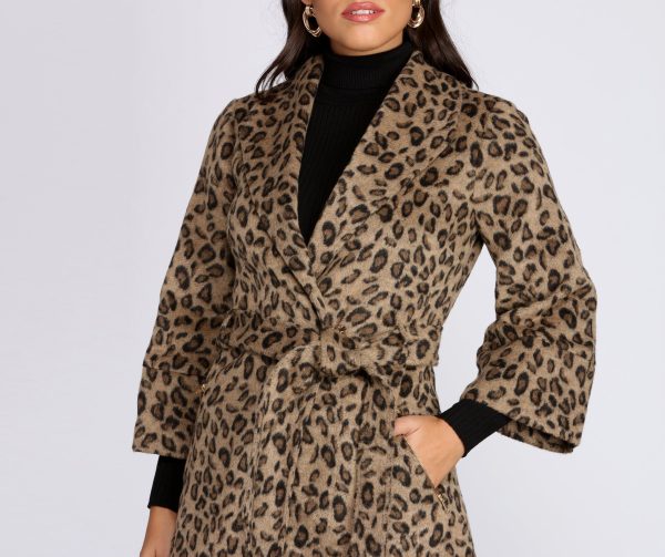 Collared Faux Fur Leopard Coat - Image 4