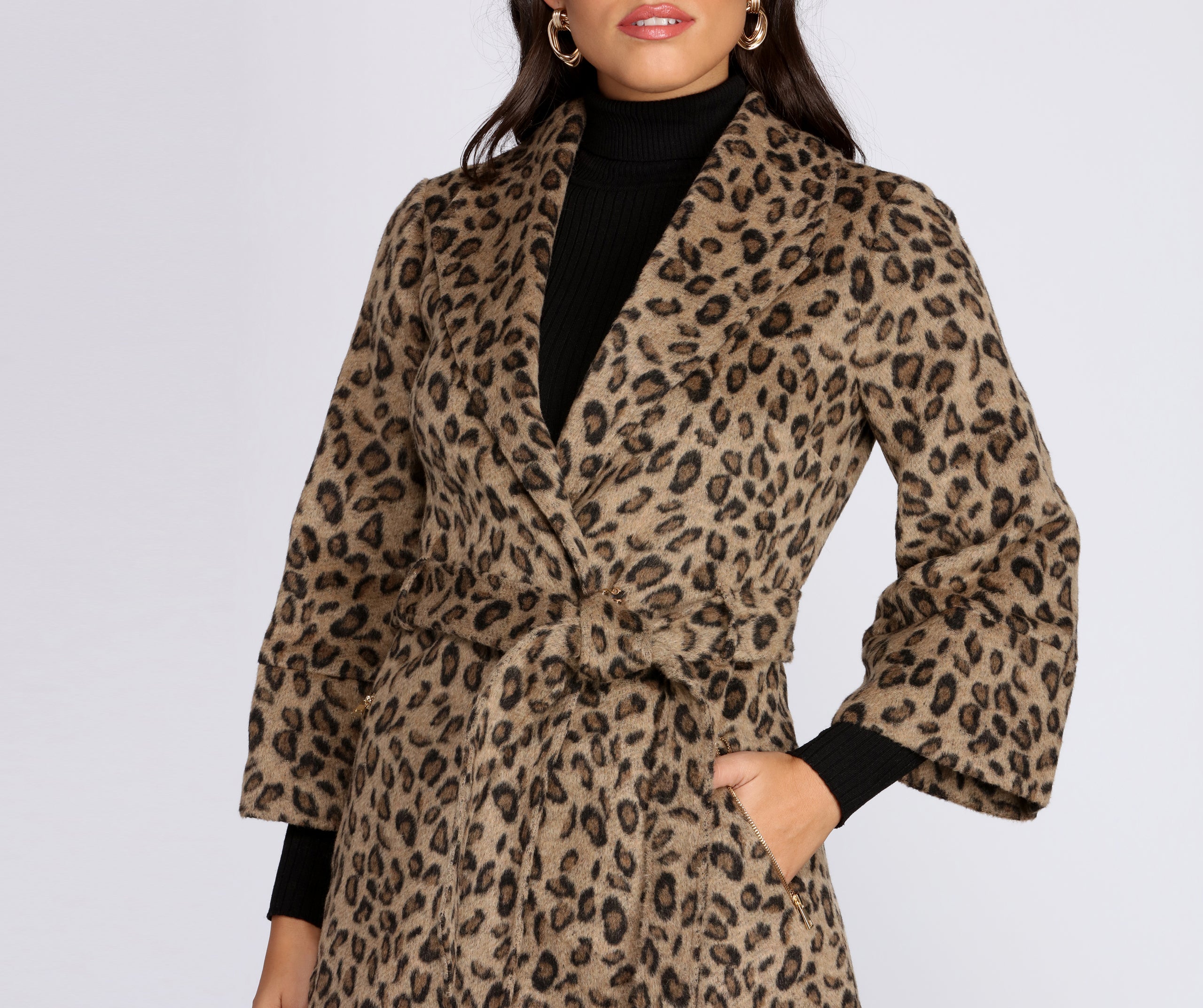 Collared Faux Fur Leopard Coat - Image 4