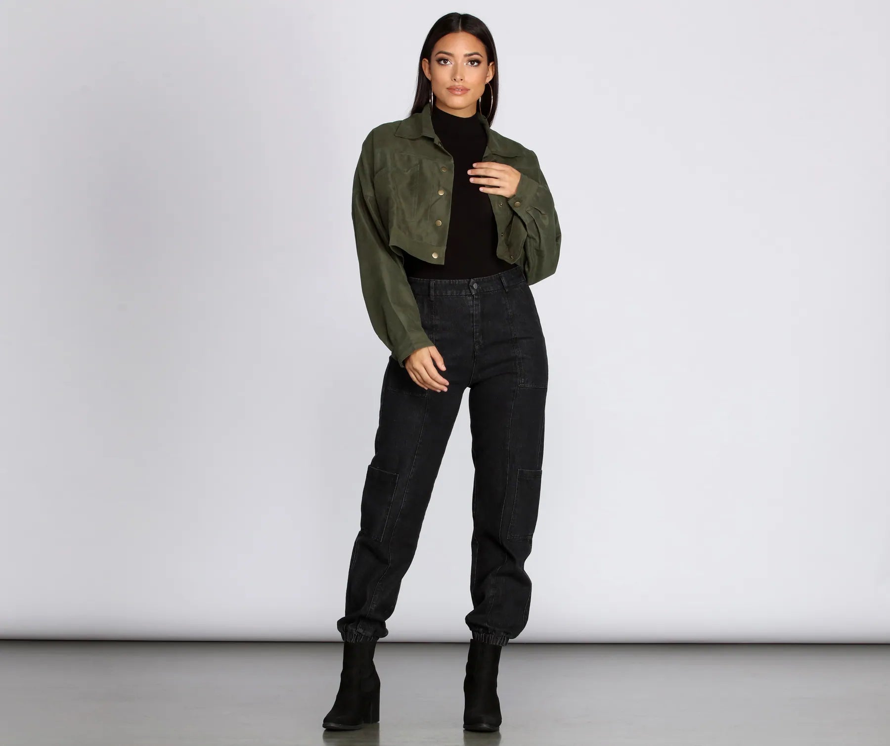 Cropped And Collared Lightweight Jacket - Image 3