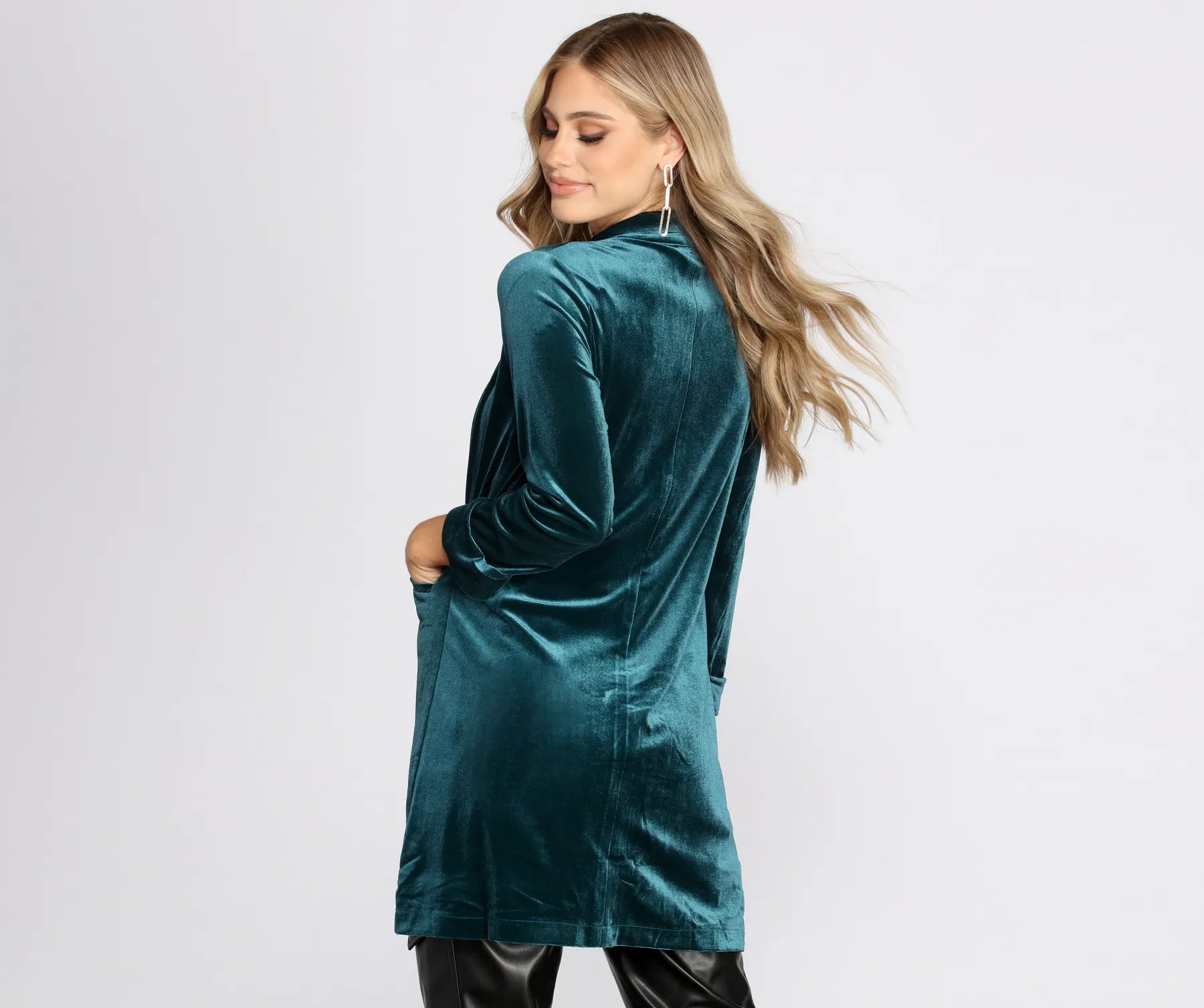 Oversized Luxe Velvet Blazer - Image 6