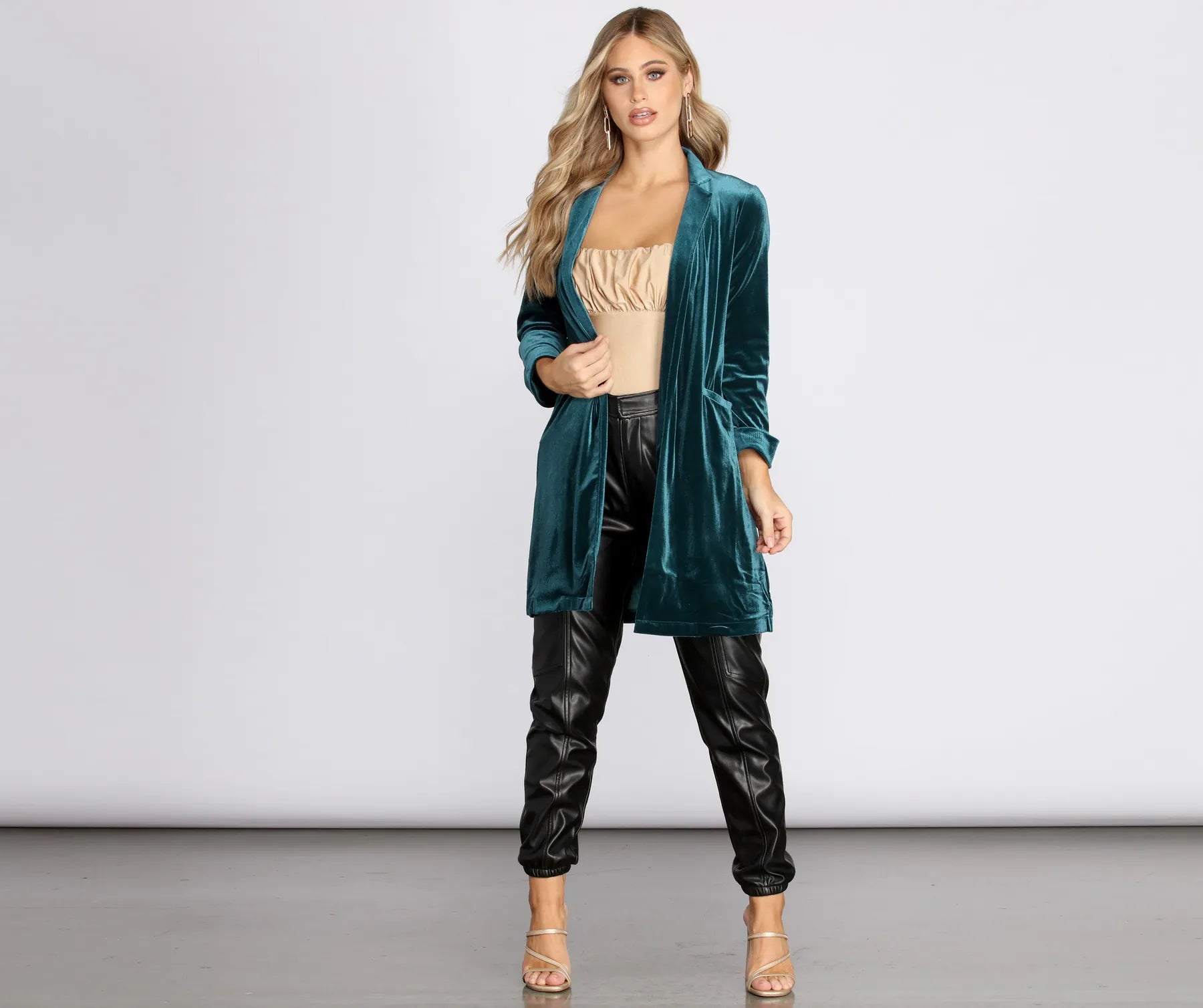 Oversized Luxe Velvet Blazer - Image 7