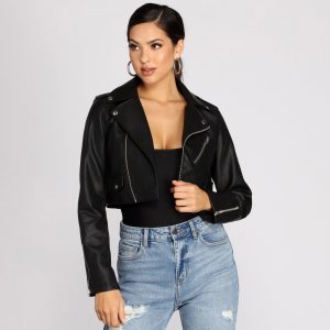 Chic And Cropped Faux Leather Jacket