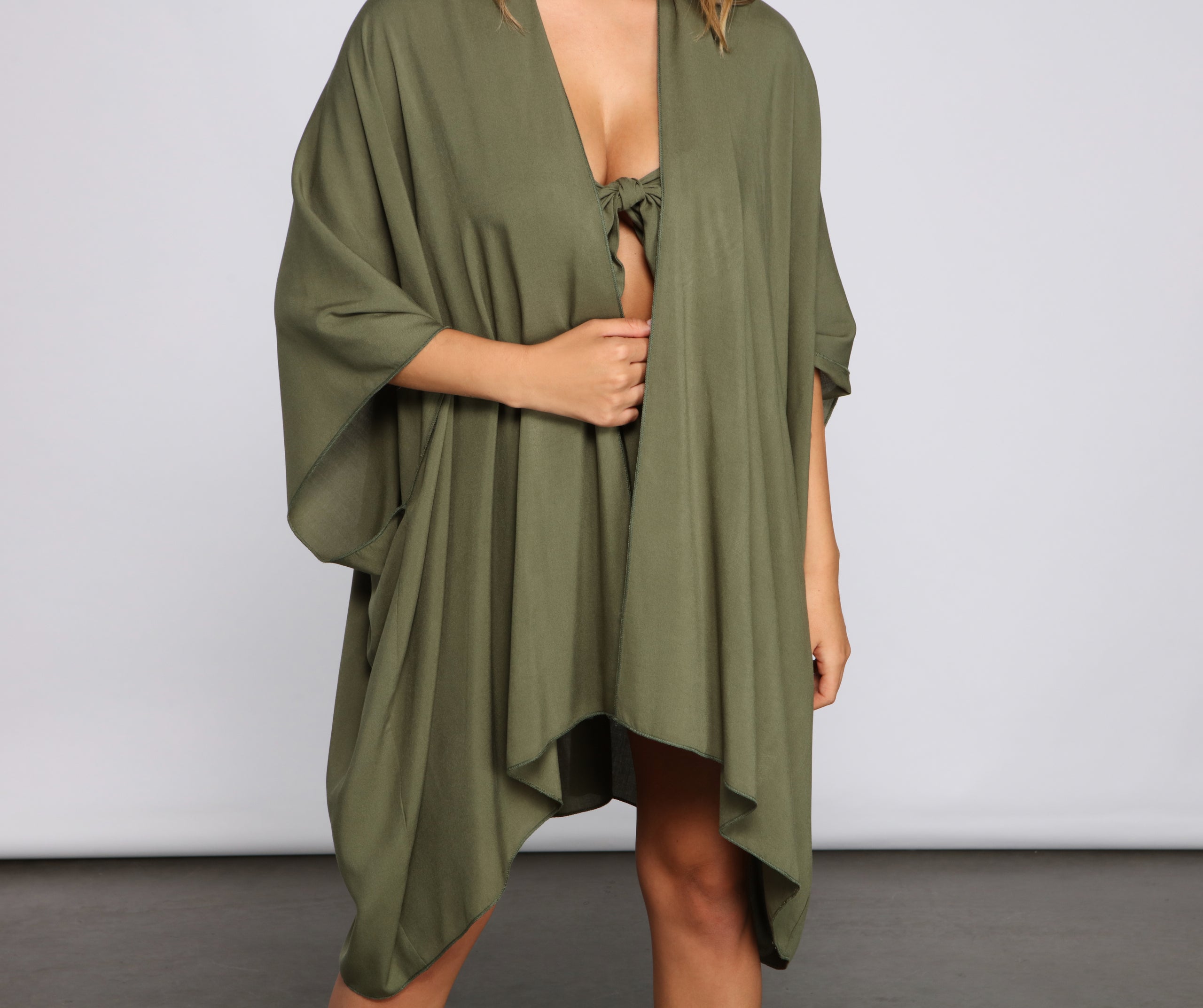 Vacay Mode Flowy Kimono - Image 4