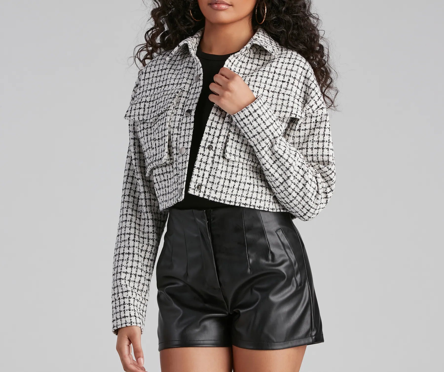 Chic Sophistication Tweed Cropped Jacket - Image 3