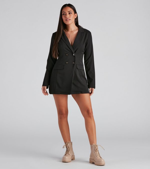 Classic Silhouette Buttoned Blazer - Image 2