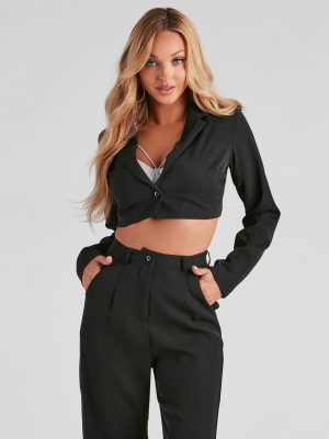 Effortless And Elevated Cropped Blazer