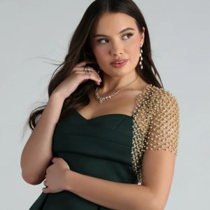 Layer On Glamour Faux Pearl Glitter Bolero