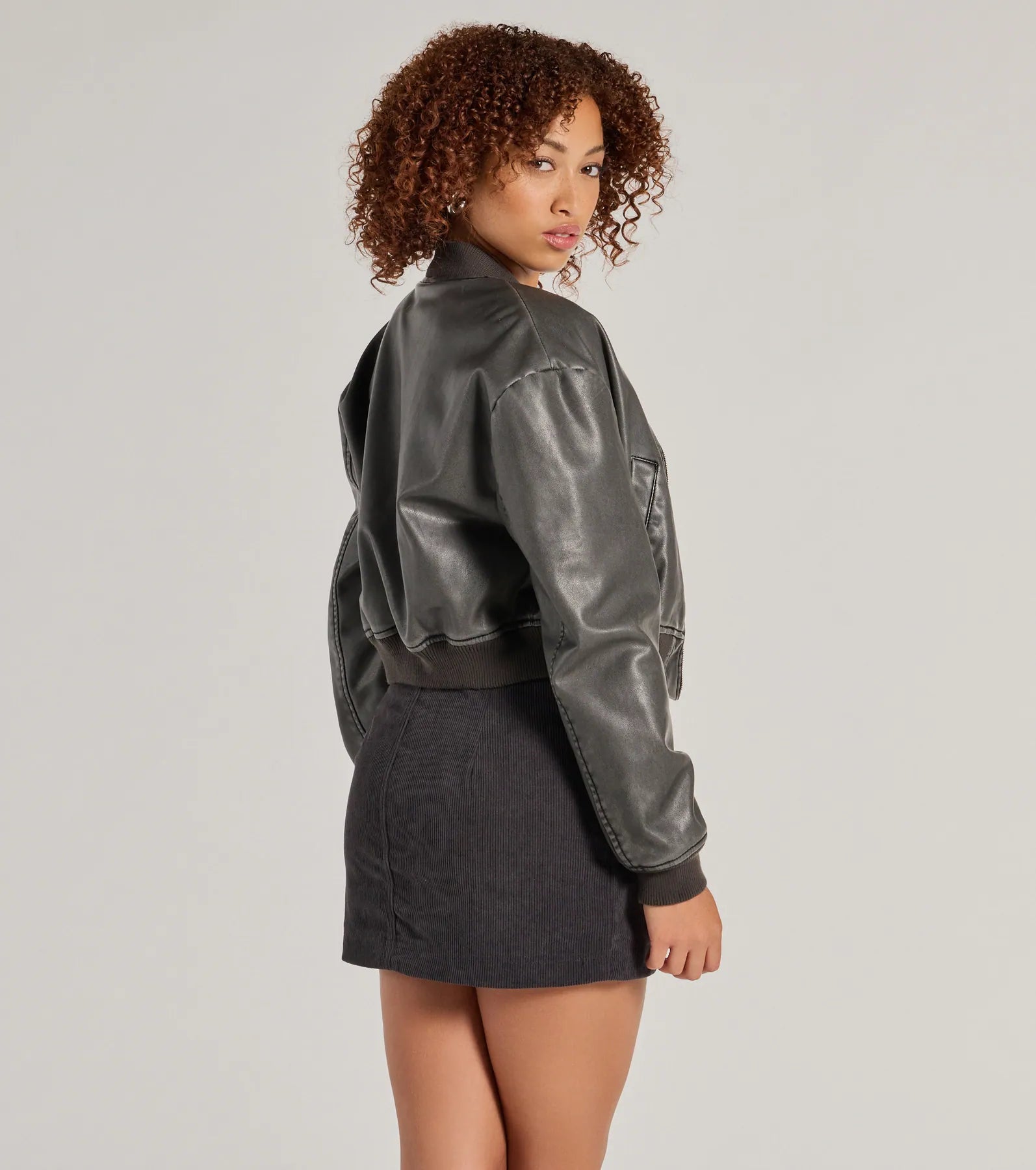 Casual Slay Cropped Oversized Faux Leather Bomber Jacket - Image 2