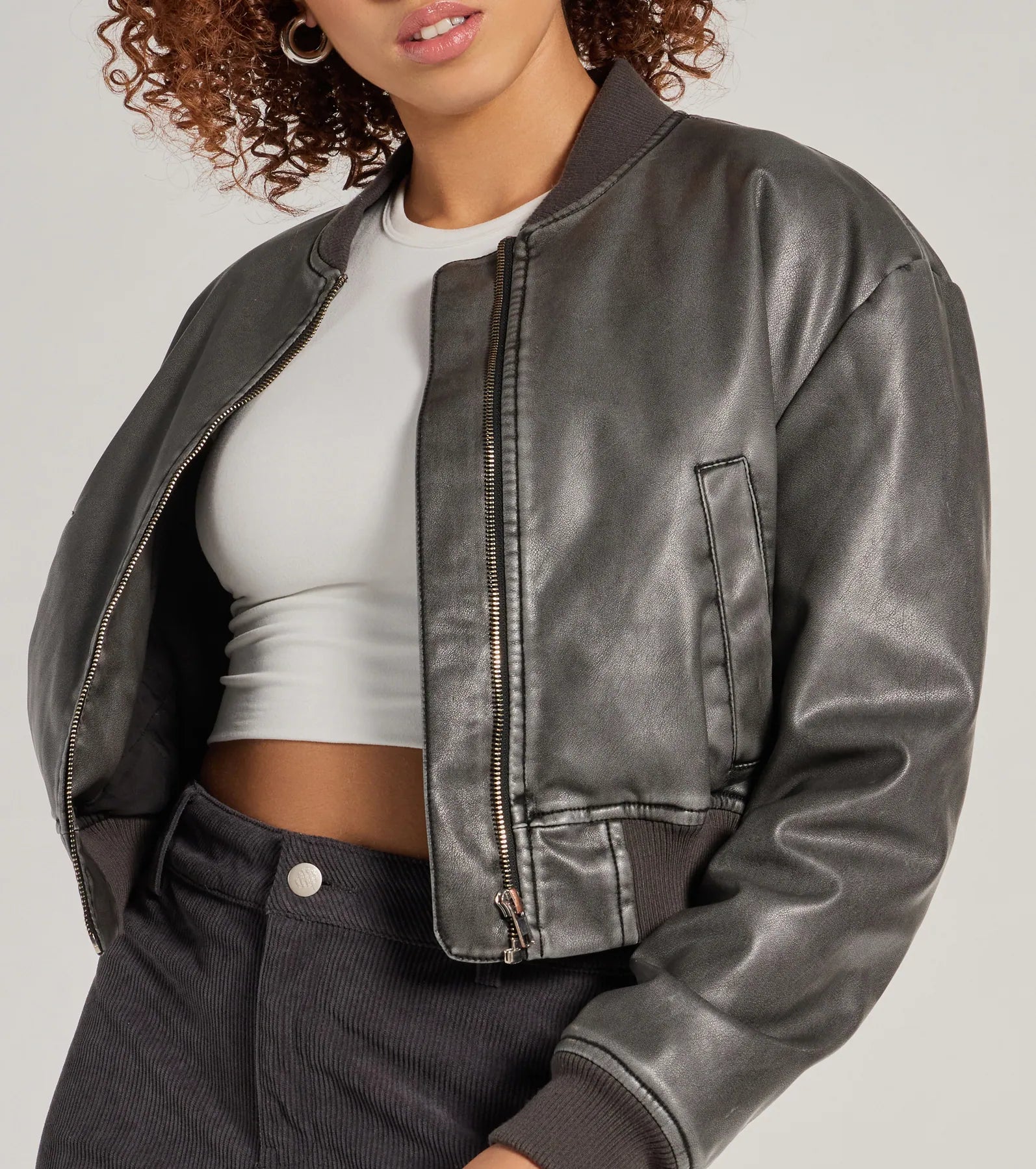 Casual Slay Cropped Oversized Faux Leather Bomber Jacket - Image 4