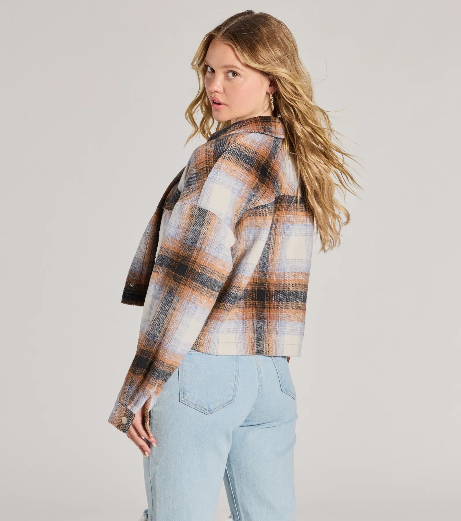 Cozy Cute Plaid Woven Cropped Shacket - Image 2