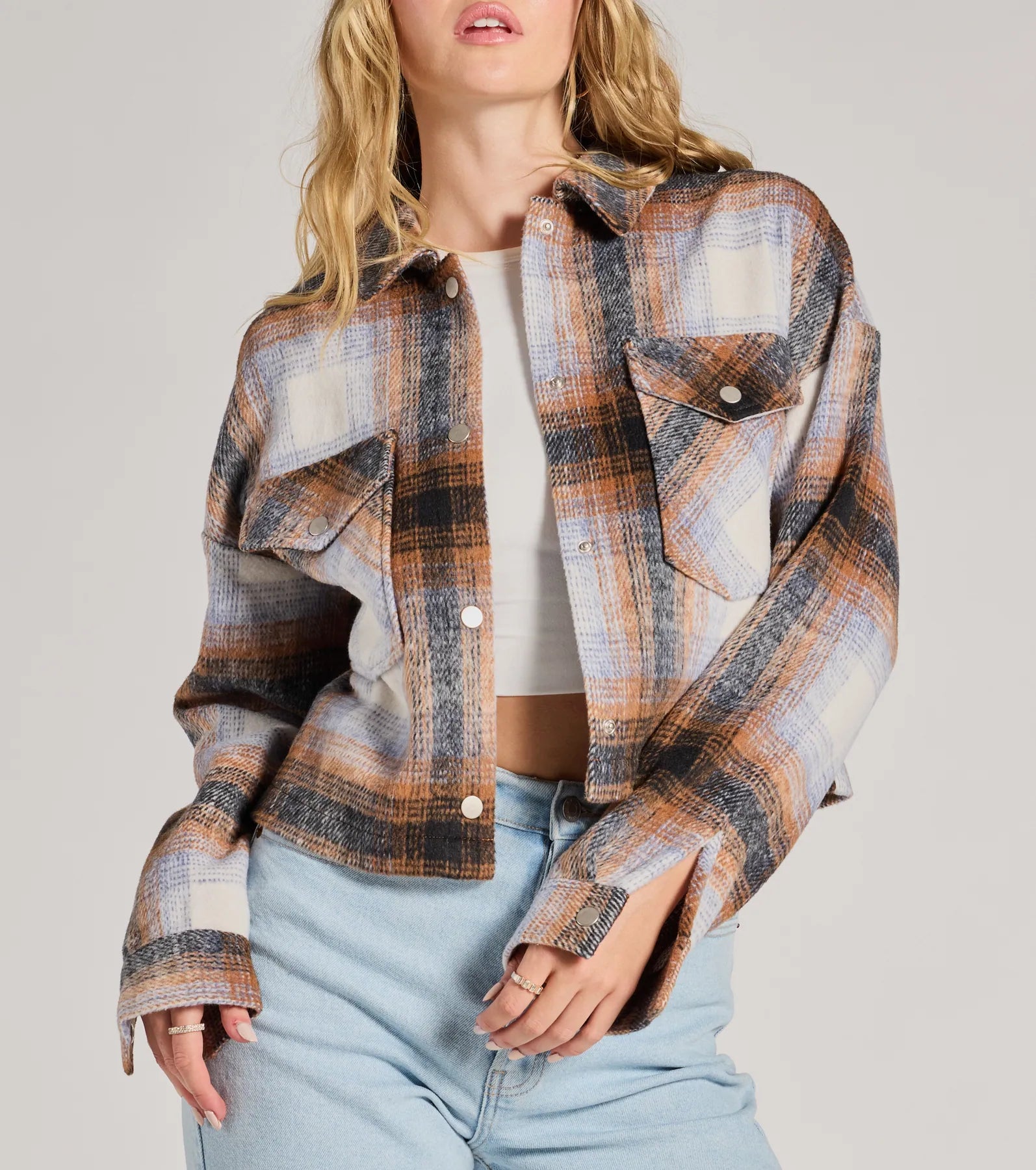 Cozy Cute Plaid Woven Cropped Shacket - Image 4