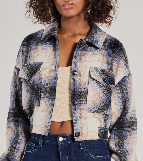 Casually Cozy Plaid Woven Cropped Shacket - Image 4