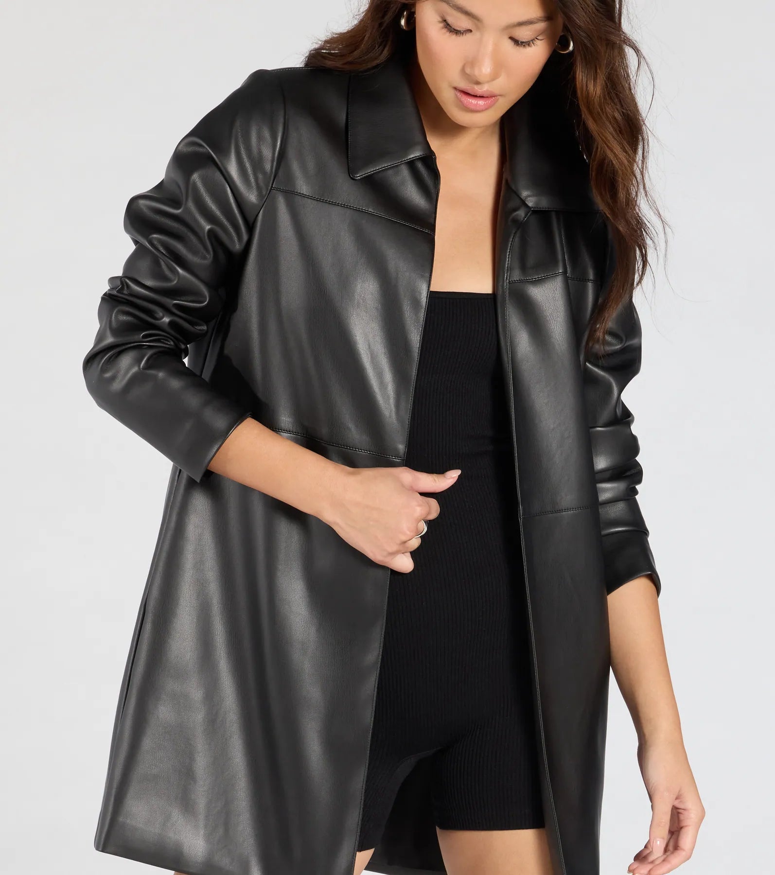 Effortlessly Sleek Faux Leather Oversized Blazer - Image 4