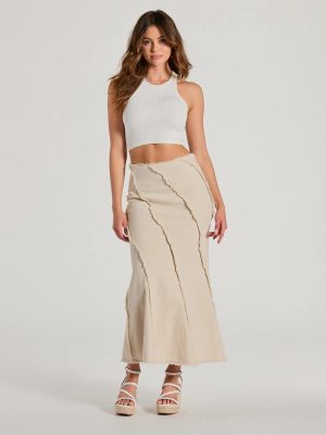 Full Of Trendiness High-Rise Fray A-Line Maxi Skirt