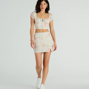 Prettiest Vibe High Waist Floral Woven Skort