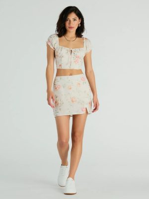 Prettiest Vibe High Waist Floral Woven Skort