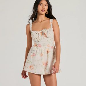 Flirty Choice Sleeveless Lace-Up Floral Romper