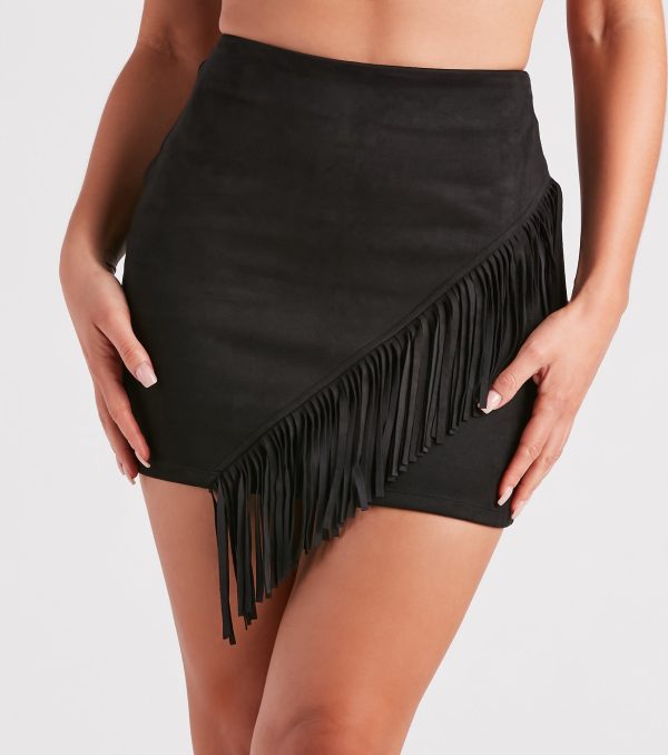 Cowgirl-Chic Fringe Mini Skirt - Image 5