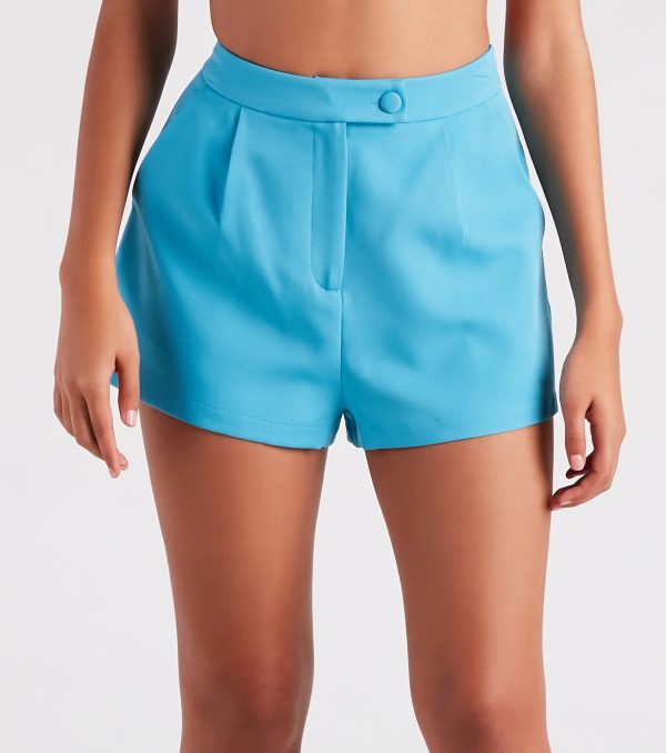 Chic And Elevated Trouser Shorts - Image 9