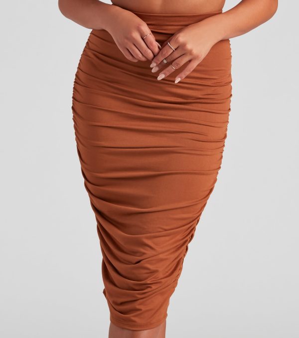 Gorgeous Silhouette Ruched Midi Skirt - Image 12