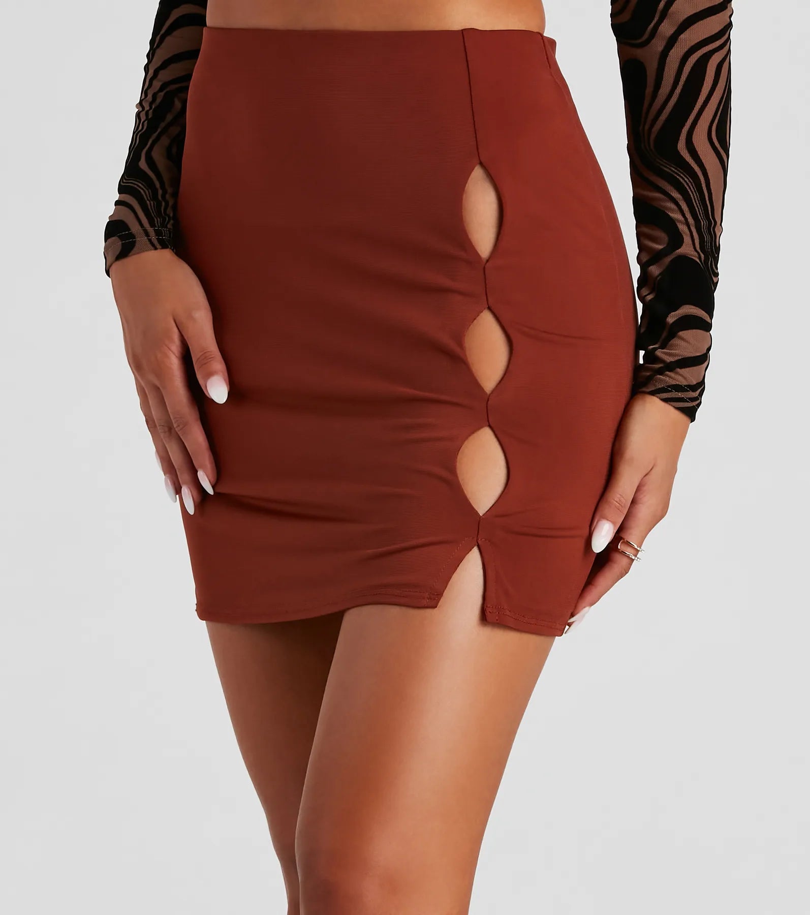 Slit Attraction Cutout Mini Skirt - Image 4