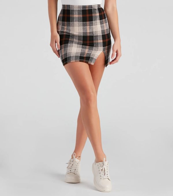 Seasonal Plaid Crepe Mini Skirt - Image 2