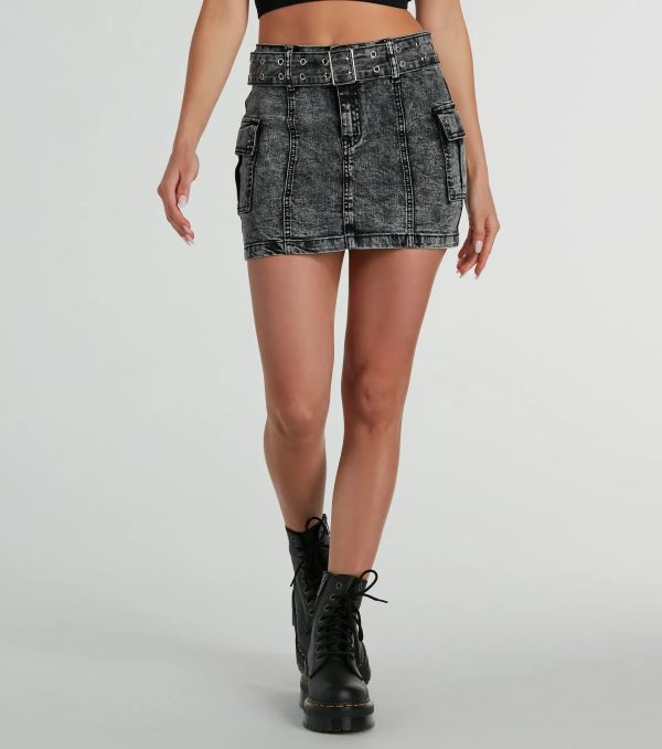 Trendsetting Aesthetic Belted Denim Mini Skirt - Image 4