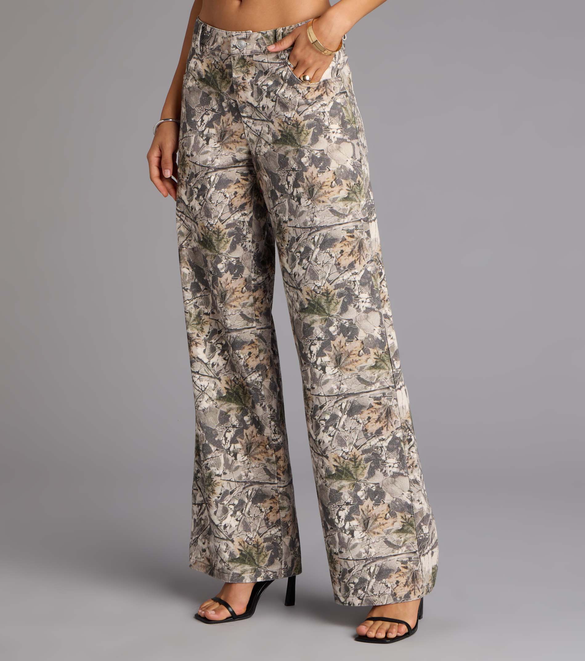 Off Duty Mid-Rise Camouflage Denim Jeans - Image 4