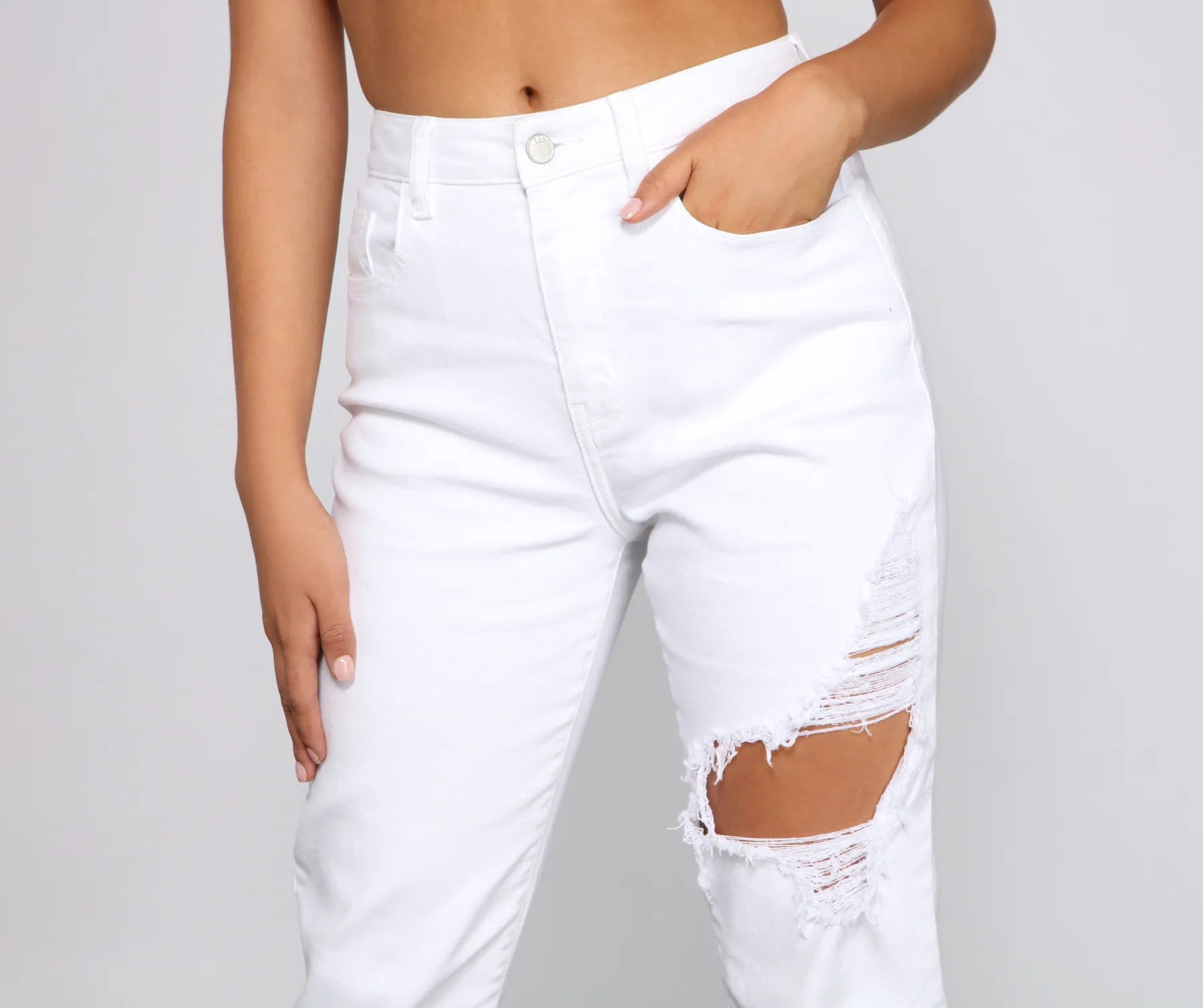 High-Rise Destructed And Frayed Mom Jeans - Image 4