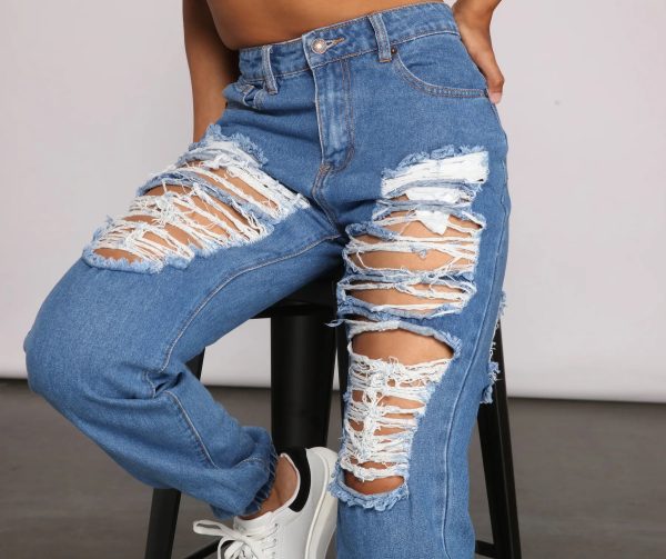 Effortlessly Chic High Rise Destructed Jogger - Image 3