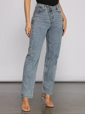Trendy Asymmetrical High-Rise Boyfriend Jeans