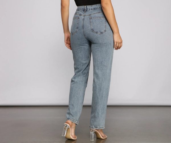 Trendy Asymmetrical High-Rise Boyfriend Jeans - Image 2